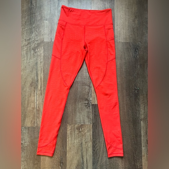 ZYIA Red Scales Pocket Light n Tight High Rise Leggings 28” - Picture 4 of 9